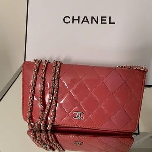 🌺TODAY ONLY 🌺Chanel Coral  Patent Leather WOC 🔥